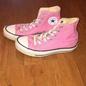 Women’s high top converse